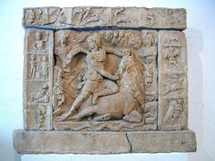 Datei:240px-Mithrasrelief-Neuenheim.jpg