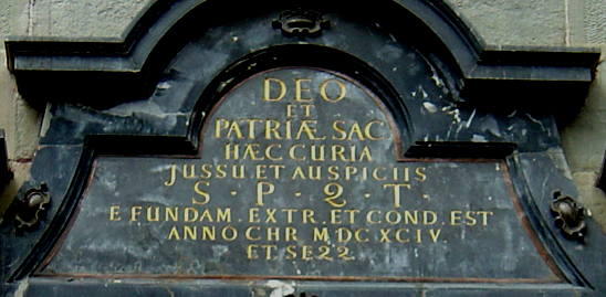 Datei:Zuercher Rathaus Portal Ostseite Inschrift.jpg