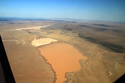 Datei:400px-Water in Diamond Restricted Area (2018).jpg