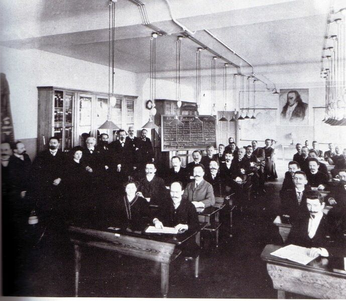 Datei:1034px-Spdparteischule1907.jpg