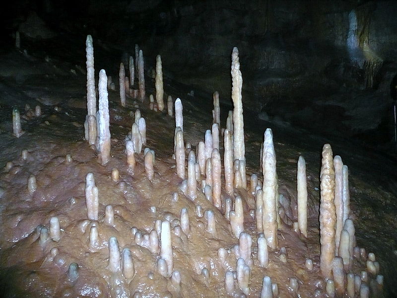 Datei:Teufelshöhle, Kaiser Barbarossa mit Zaubergarten.jpg