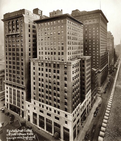 Datei:1031px-EquitableTrustBuildingBiltmoreNYC1921.jpg