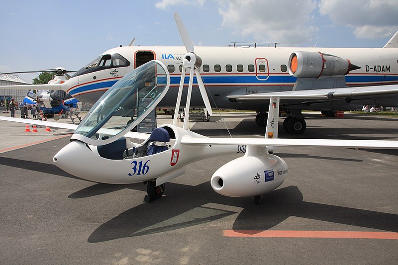 Datei:2010-06-11 Ant20E DLR EDDB 01.jpg