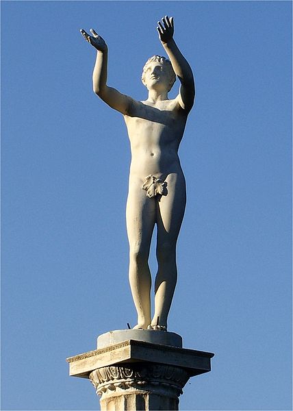 Datei:Neustrelitz Adorant.jpg