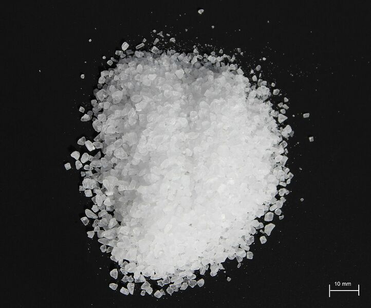 Datei:1083px-Sea salt large grain V1.jpg