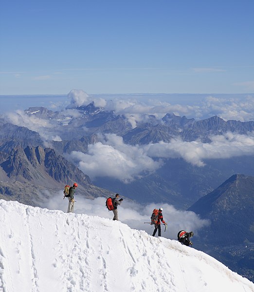 Datei:Alpinistes Aiguille du Midi 03.JPG