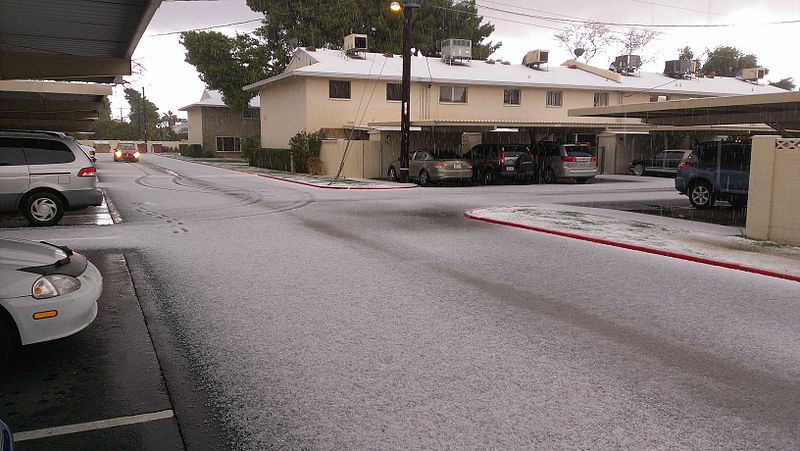 Datei:Graupel Falling.jpg