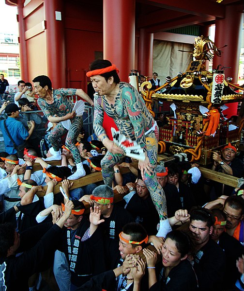 Datei:Japan-Yakuza-Sanja Matsuri-01.jpg