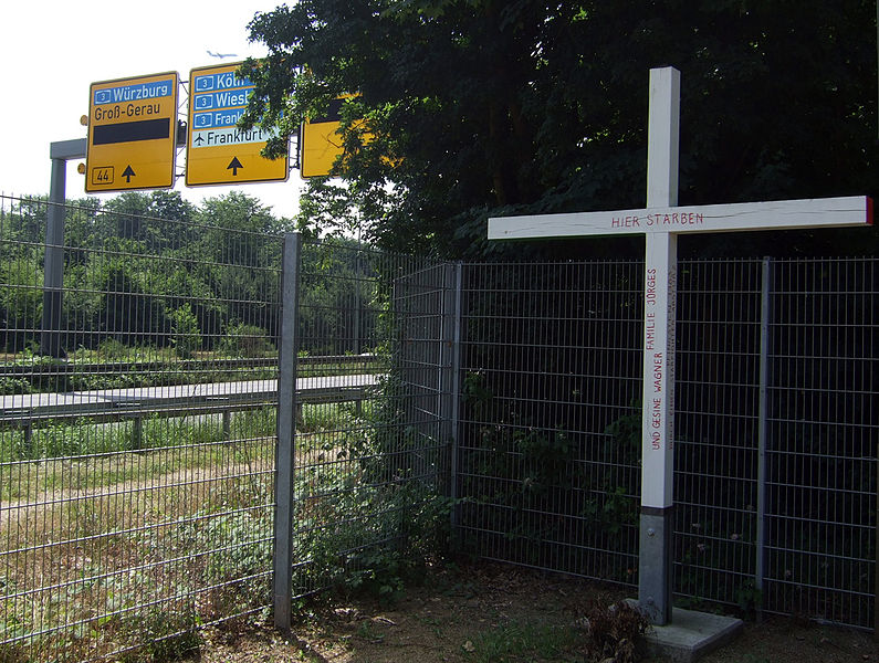 Datei:Juerges-Holzkreuz.jpg