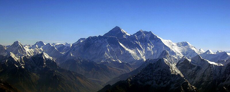 Datei:1000px-Mount Everest by Kerem Barut.jpg