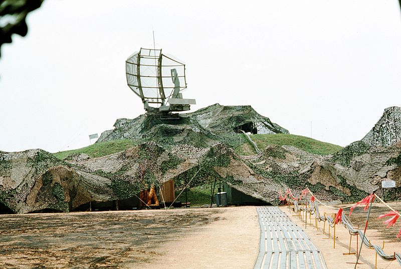 Datei:Camouflaged AN-TPS-43 tactical radar.JPEG