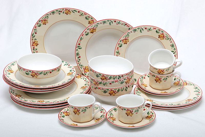 Datei:Tafelservice, 2013.jpg