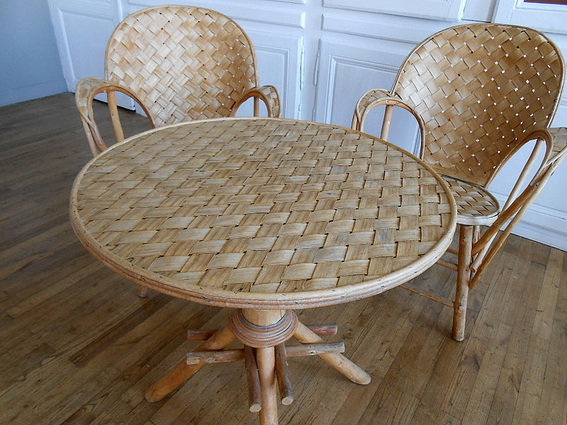 Datei:Mobilier-chataignier 01.JPG