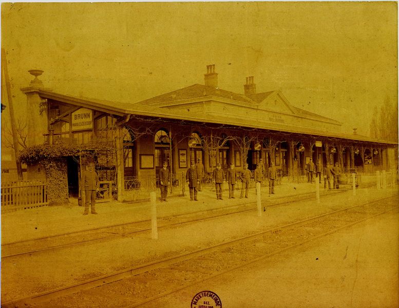Datei:Bahnhof Brunn 1896.jpg