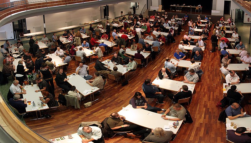 Datei:Doppelkopf 06.jpg