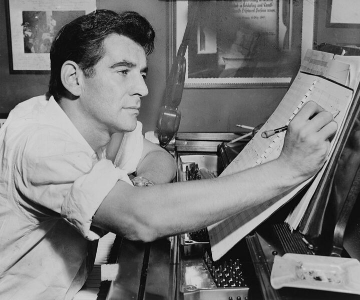Datei:1079px-Leonard Bernstein NYWTS 1955.jpg