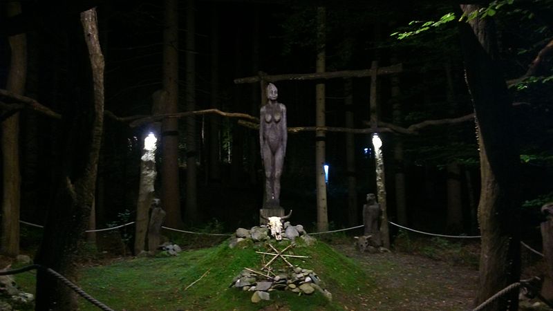 Datei:Holy hain of Noreia.JPG