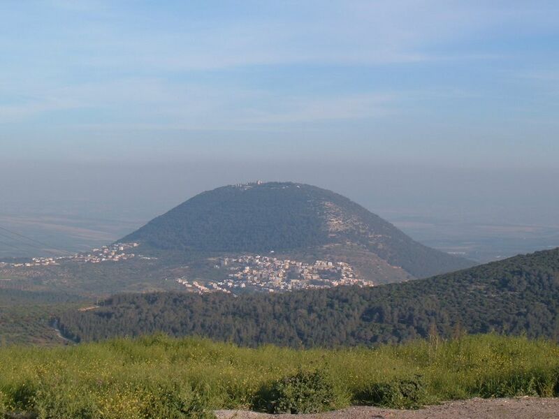 Datei:1024px-Berg Tabor.jpg