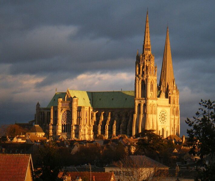 Datei:1064px-Chartres Cath+Gare.JPG