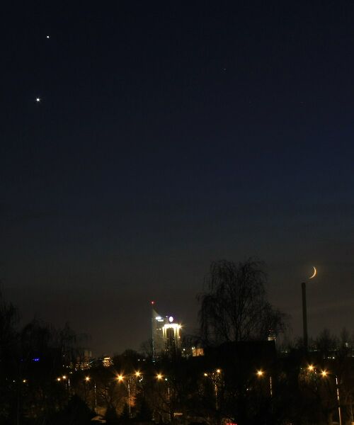 Datei:1000px-Moon-venus-jupiter-2.jpg