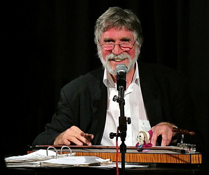 Datei:1074px-Zither-Manae 2010.JPG